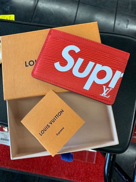 replica lv supreme cardholder